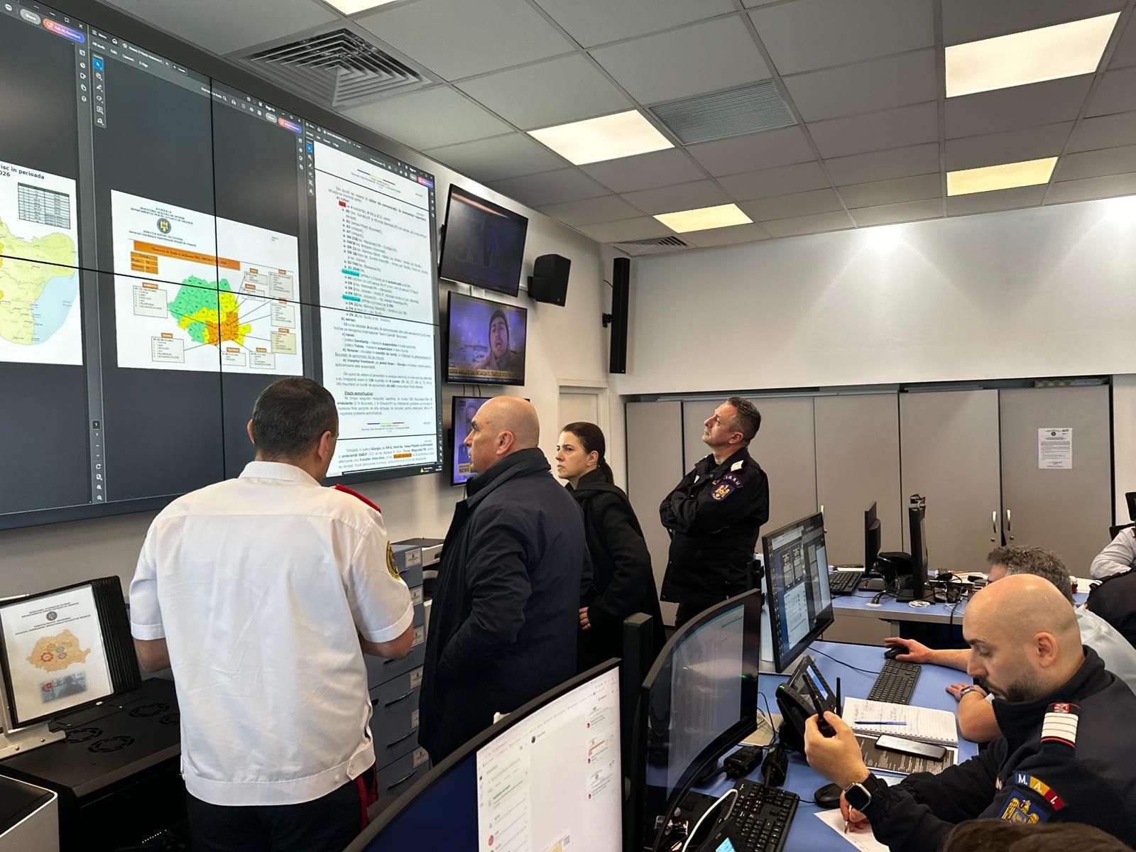 Premierul Ilie Bolojan s-a deplasat miercuri dimineață la Centrul Național de Conducere Integrată al Ministerului Afacerilor Interne, pentru a evalua situația creată de fenomenele meteorologice extreme ce au afectat recent întreaga țară