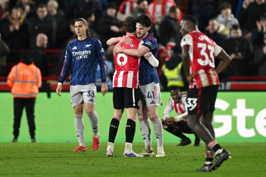 Arsenal se clatină, Manchester City își întărește avansul în Premier League!