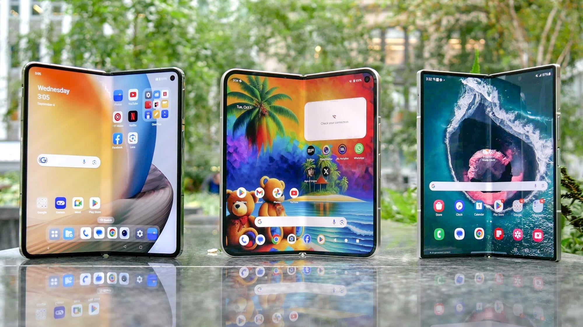 Piața smartphone-urilor pliabile se află în plină transformare, cu o tendință clară către modele mai mari și mai sofisticate