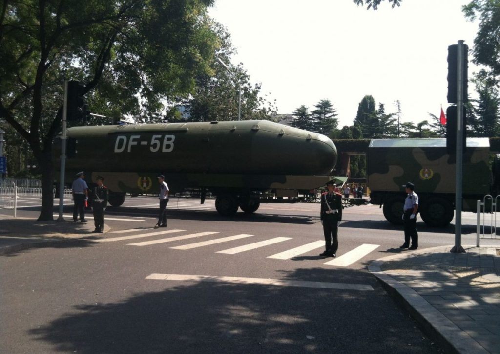 Statele Unite acuză China de o campanie de militarizare secretă, care implică acumularea masivă și deliberată de arme nucleare, alimentând tensiunile globale într-un moment în care relațiile dintre cele două state sunt deja extrem de complexe