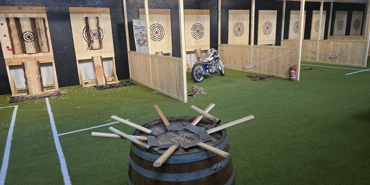 club-de-topoare-foto-arhiva-personala4-lowo.jpeg - JurnalUrban