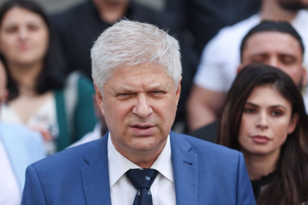 Înalta Curte confirmă returnarea diamanteleor, în ciuda condamnării lui Tudorache la închisoare cu suspendare Fostul primar al Sectorului 1, Daniel Tudorache, a primit o veste finală și nevoită de la justiție, după un lung și complicat proces de corupție