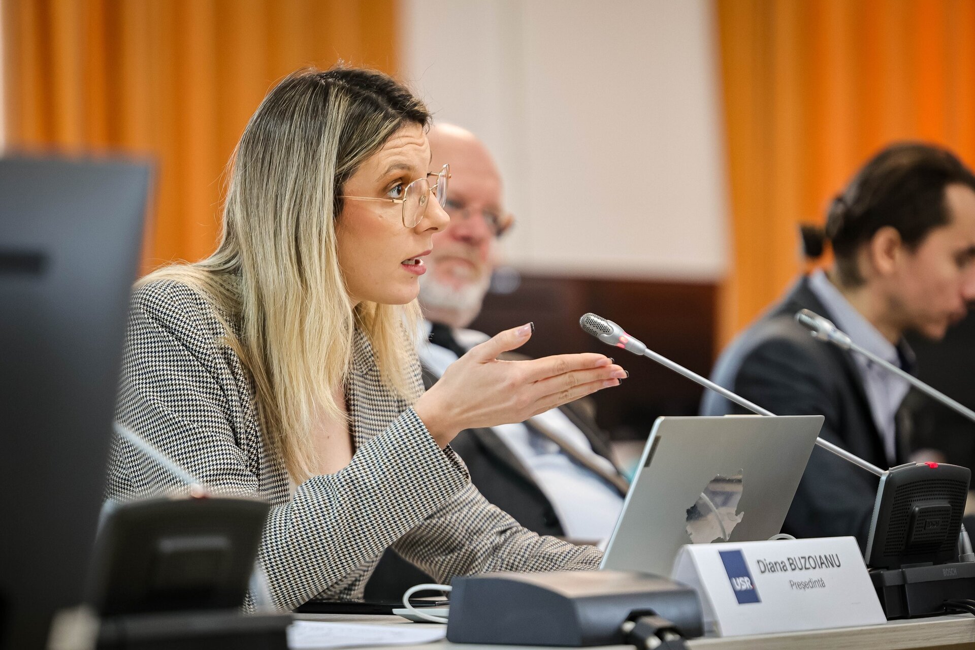 Suspiciuni de abuz administrativ în cazul proiectului minier de la Certej Întreaga comunitate ecologistă și organizațiile civice din România sunt în stare de alertă după anunțul recent referitor la emiterea unui aviz de mediu pentru unul dintre cele mai controversate proiecte miniere din țară