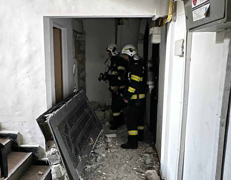 explozie-bloc-bucuresti.jpeg - JurnalUrban