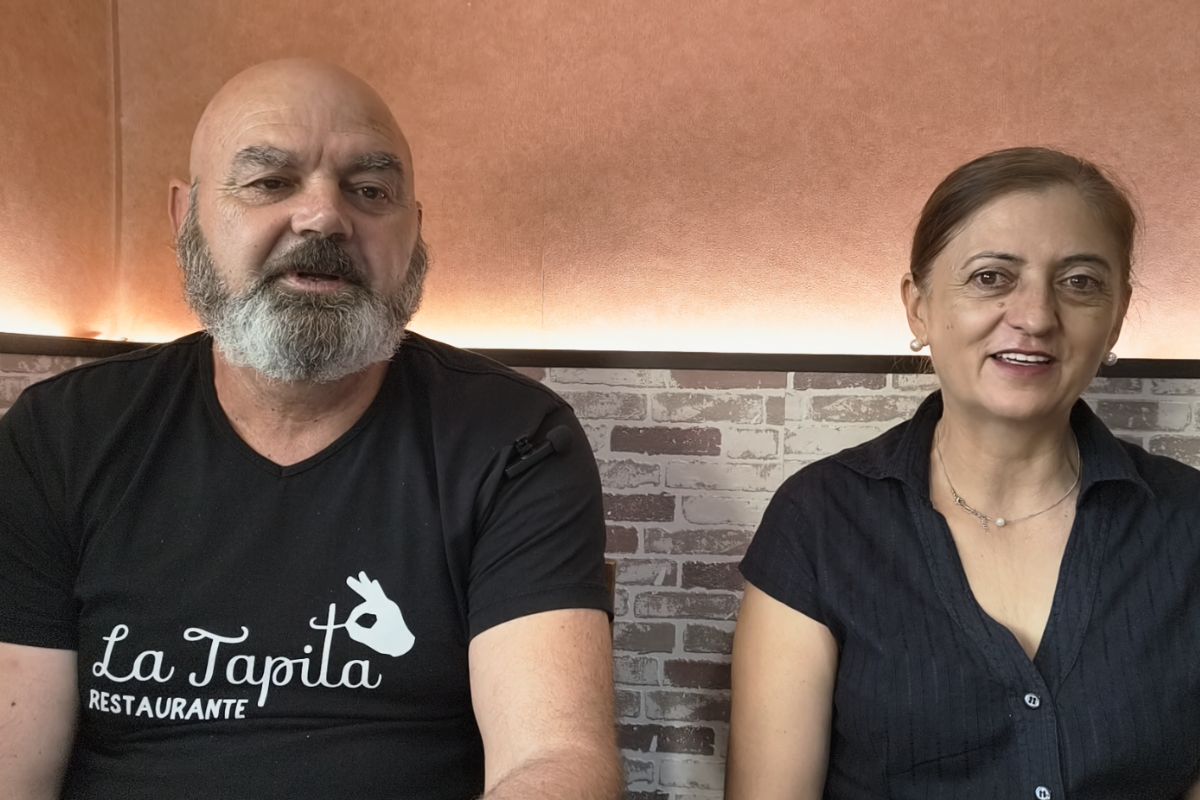 O familie românească, care și-a început viața în țară și apoi a ales să plece pentru un trai mai bun, trăiește acum o realitate diferită, dar plină de bucurii nenumărate
