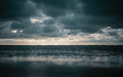 furtuna-innorat-mare-nori-ploaie.jpg - JurnalUrban