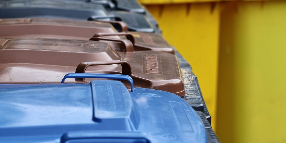 garbage-cans-3979757_1280.jpg - JurnalUrban