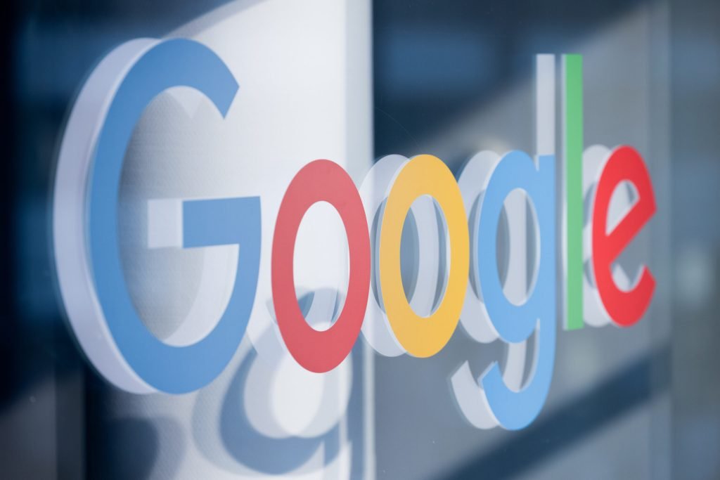 Google a anunțat recent o actualizare semnificativă a algoritmului pentru Discover, secțiunea personalizată de conținut din aplicația Google și browserul mobil