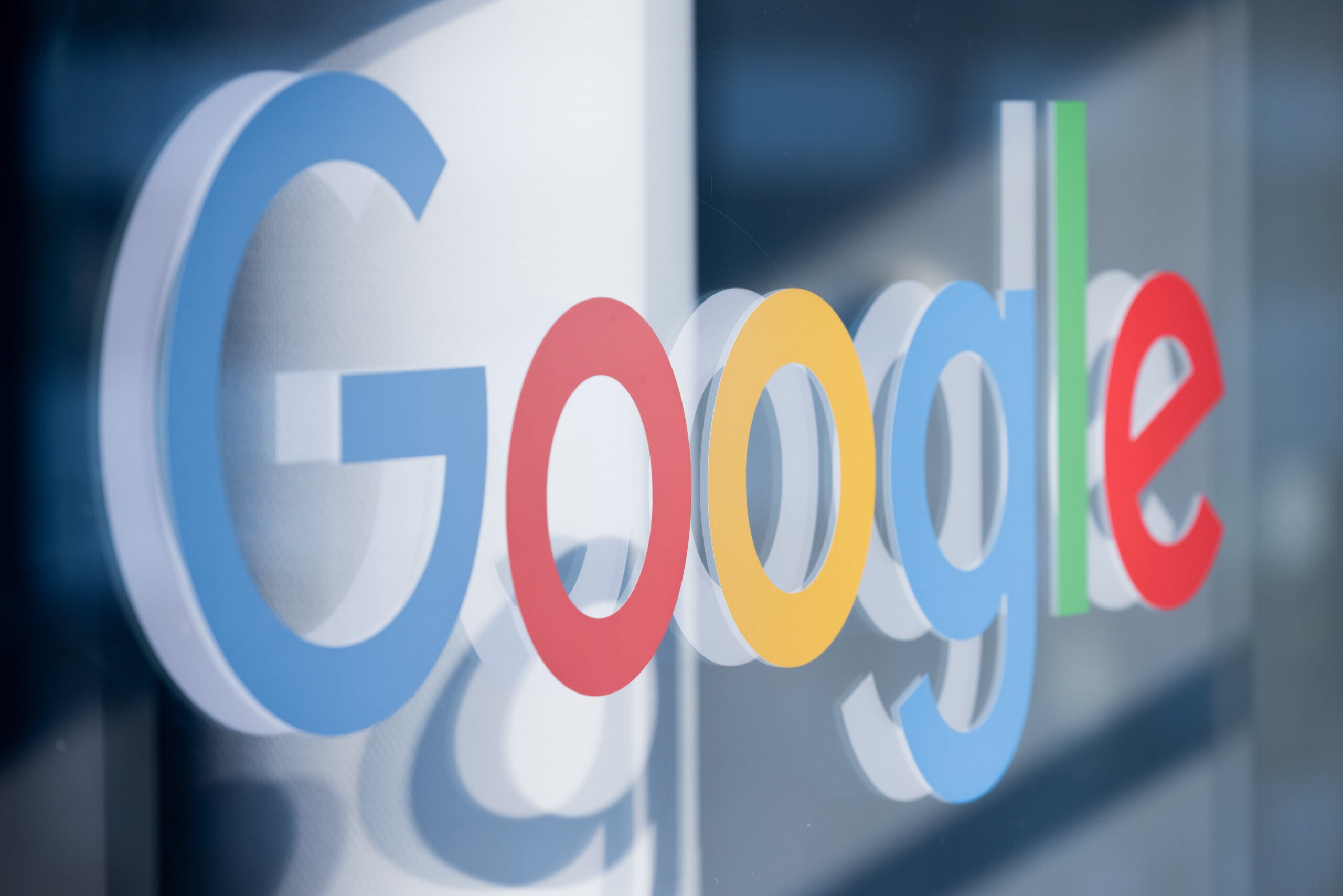Google a anunțat recent o actualizare semnificativă a algoritmului pentru Discover, secțiunea personalizată de conținut din aplicația Google și browserul mobil