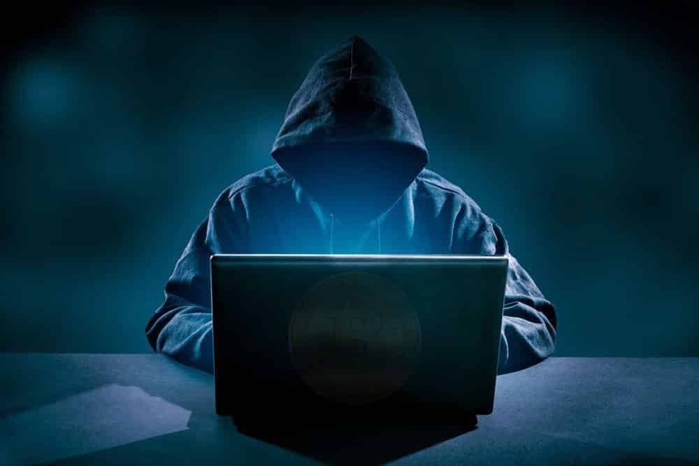 România se află în pragul unor schimbări majore în domeniul energiei descentralizate, odată cu avansarea unui proiect de lege care intenționează să stabilească norme stricte de securitate cibernetică pentru prosumatori și mici producători de energie din surse regenerabile
