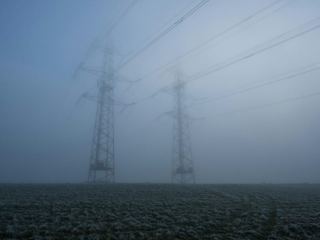 16 persoane blocate în lifturile din Chișinău, după pana de curent; România a exportat 185 MW pentru sistem**
