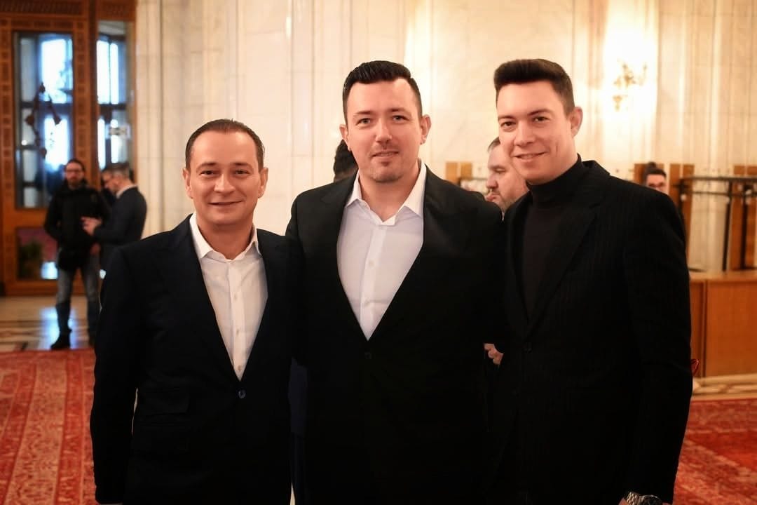 Alexandru Hazem Kansou a fost validat recent în funcția de președinte interimar al organizației PSD Sector 4, într-un moment în care cariera sa politică continuă să fie marcată de implicări fluctuante și relații de influență în cercurile puterii locale și regionale
