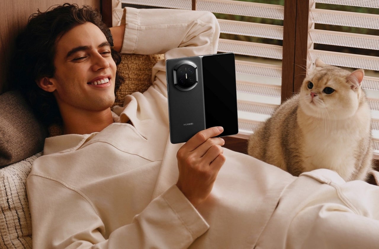 Huawei a adus în premieră pe piața din România noua generație de smartphone-uri pliabile din gama sa premium, Huawei Mate X7, un dispozitiv care nu doar completează portofoliul companiei, ci stabilește noi standarde pentru segmentul flagship