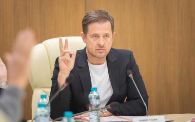 hubert-thuma-trei.jpg - JurnalUrban