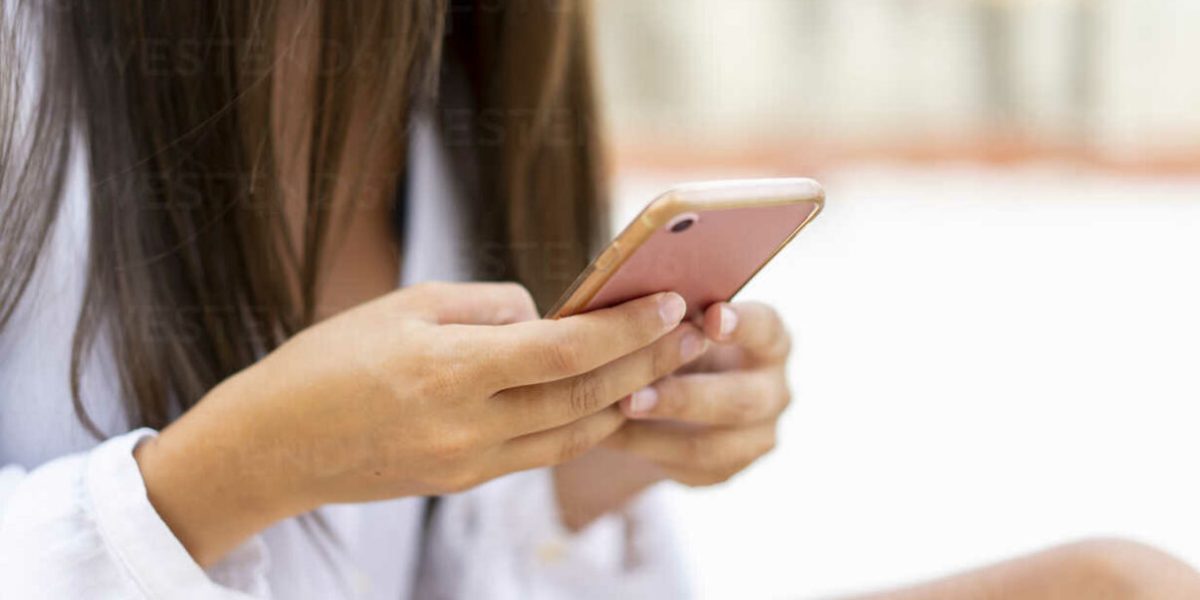 imagine-reprezentativa-aplicatii-mobile-e1770551471669.jpg - JurnalUrban