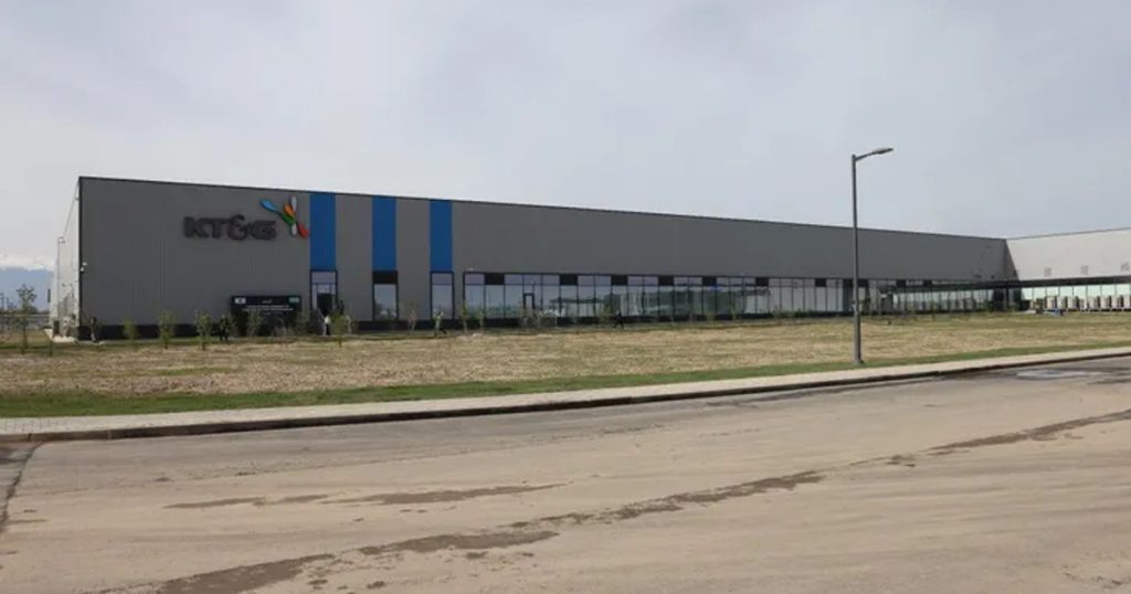 KT&G a ales Kazahstanul în locul României pentru o nouă fabrică de tutun KT&G (Korea Tobacco & Ginseng), cel mai mare producător de tutun din Coreea de Sud, a decis să nu investească în construirea unei noi fabrici de tutun în România, alegând în schimb să deschidă o unitate mai mică de producție în Kazahstan