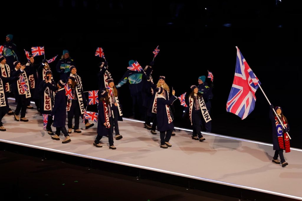 Ilinca Lungu, designerul ieșean care a cucerit scena internațională, a devenit recent protagonistă a unui moment de referință pentru moda românească la cea mai prestigioasă competiție sportivă de iarnă