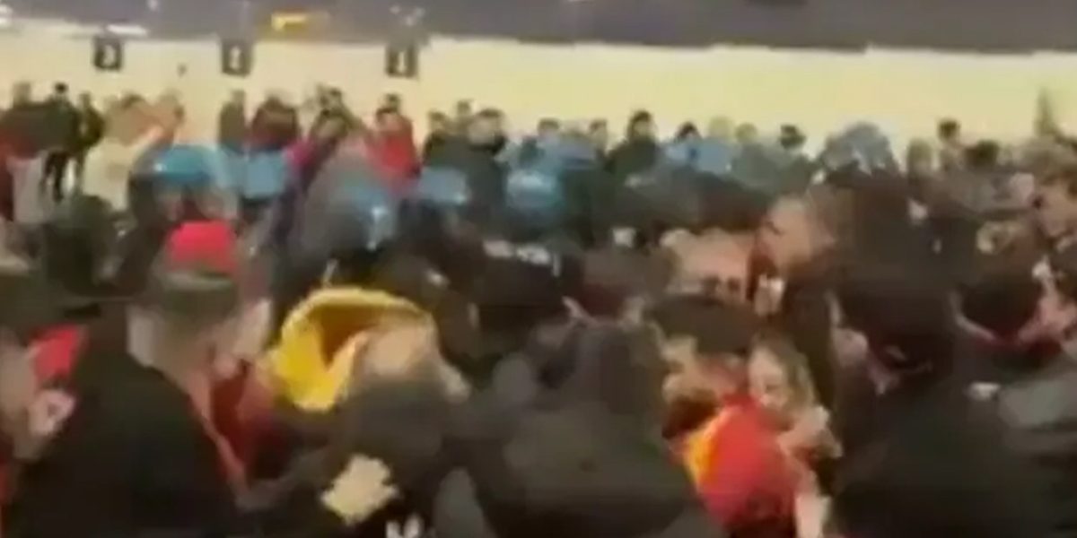 juventus-maci-oncesi-galatasaray-taraftarlarina-italyan-polisi-mudahale-etti-eczz.jpg - JurnalUrban