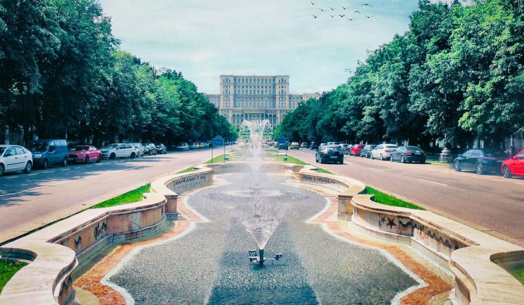 Bucureștiul, între cele mai bine cotate orașe din Europa pentru producții de film În peisajul cinematografic european, capitala României își păstrează un loc de semnificație importantă, fiind plasată pe locul 13 în topul celor 20 de orașe cele mai prietenoase pentru filmări