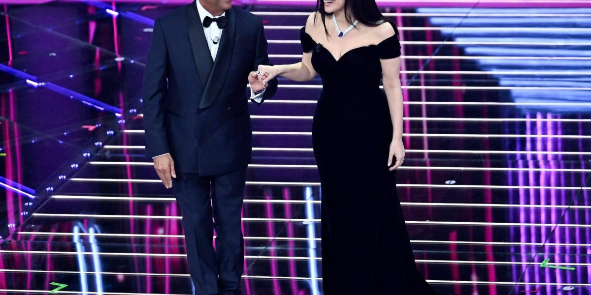 laura_pausini_ftg_ipa_2_.jpeg - JurnalUrban