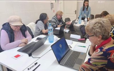 lectii-informatica-seniori-1.jpg - JurnalUrban