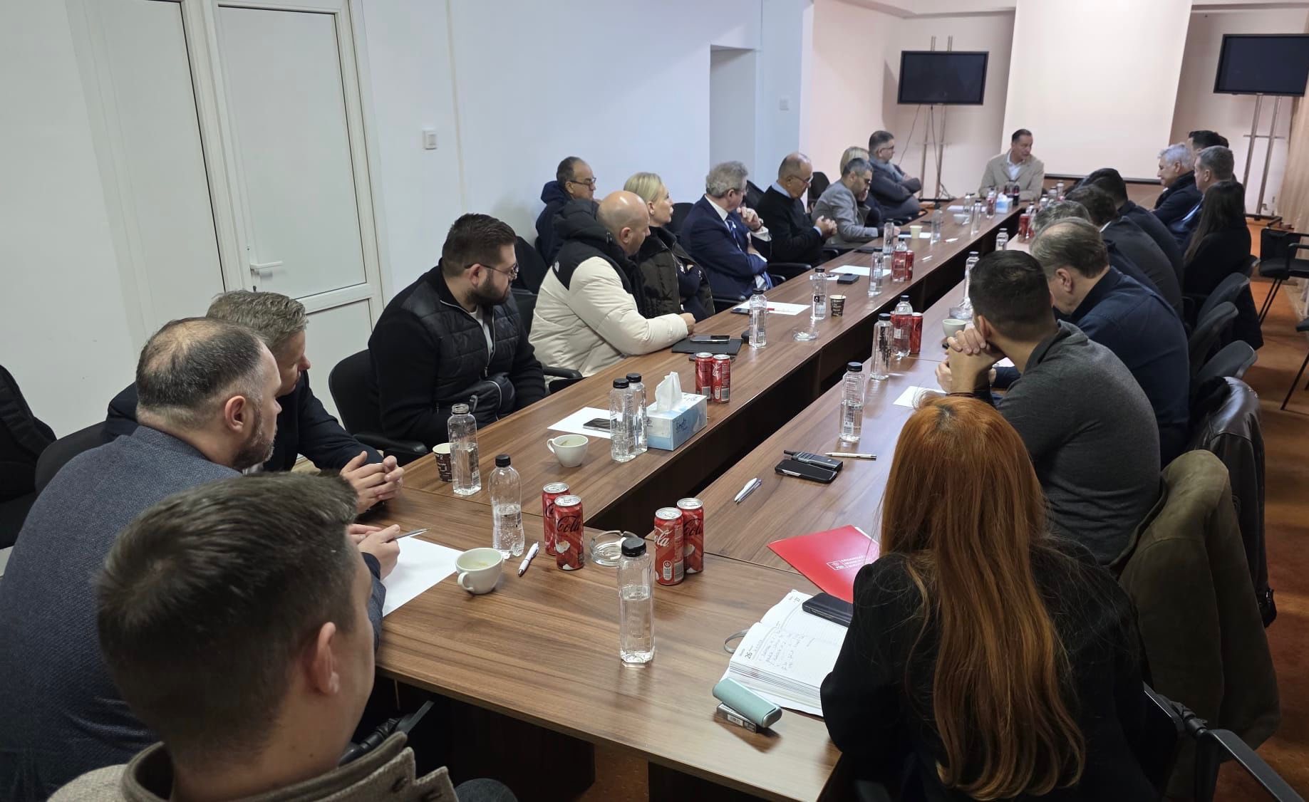 PSD București în alertă după demisiile liderilor de sectoare: noii пови propuneri și planuri pentru stabilizare Situație tensionată în cadrul organizației PSD București după recentele demisii ale unor lideri importanți de filiale de sector, mutare care a generat întrebări privind viitorul metodei de conducere și unificarea partidului în Capitală