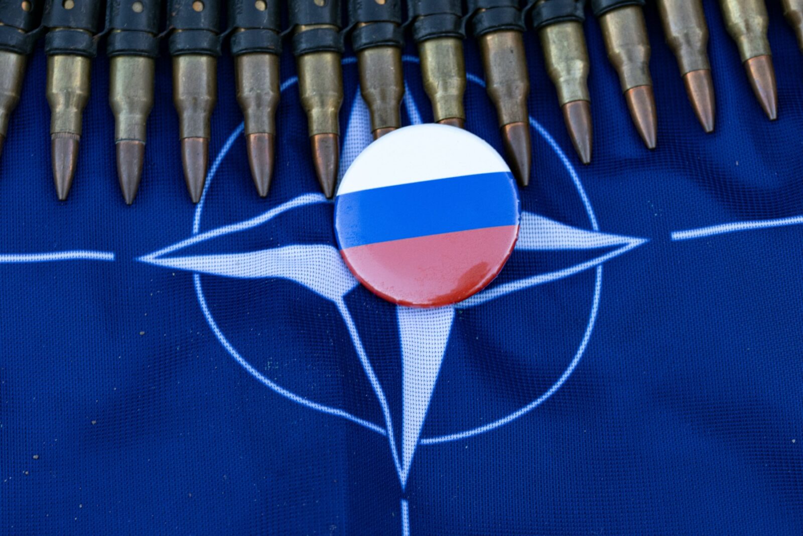 Simulare de război dezvăluie rapidlyitatea unei invazii ruse în Lituania, alarmând Orizontul NATO O simulare recentă realizată de publicația germană Die Welt, în colaborare cu Centrul pentru jocuri de război al Universității din Mannheim, scoate în evidență vulnerabilitățile NATO în fața unui eventual atac al Rusiei