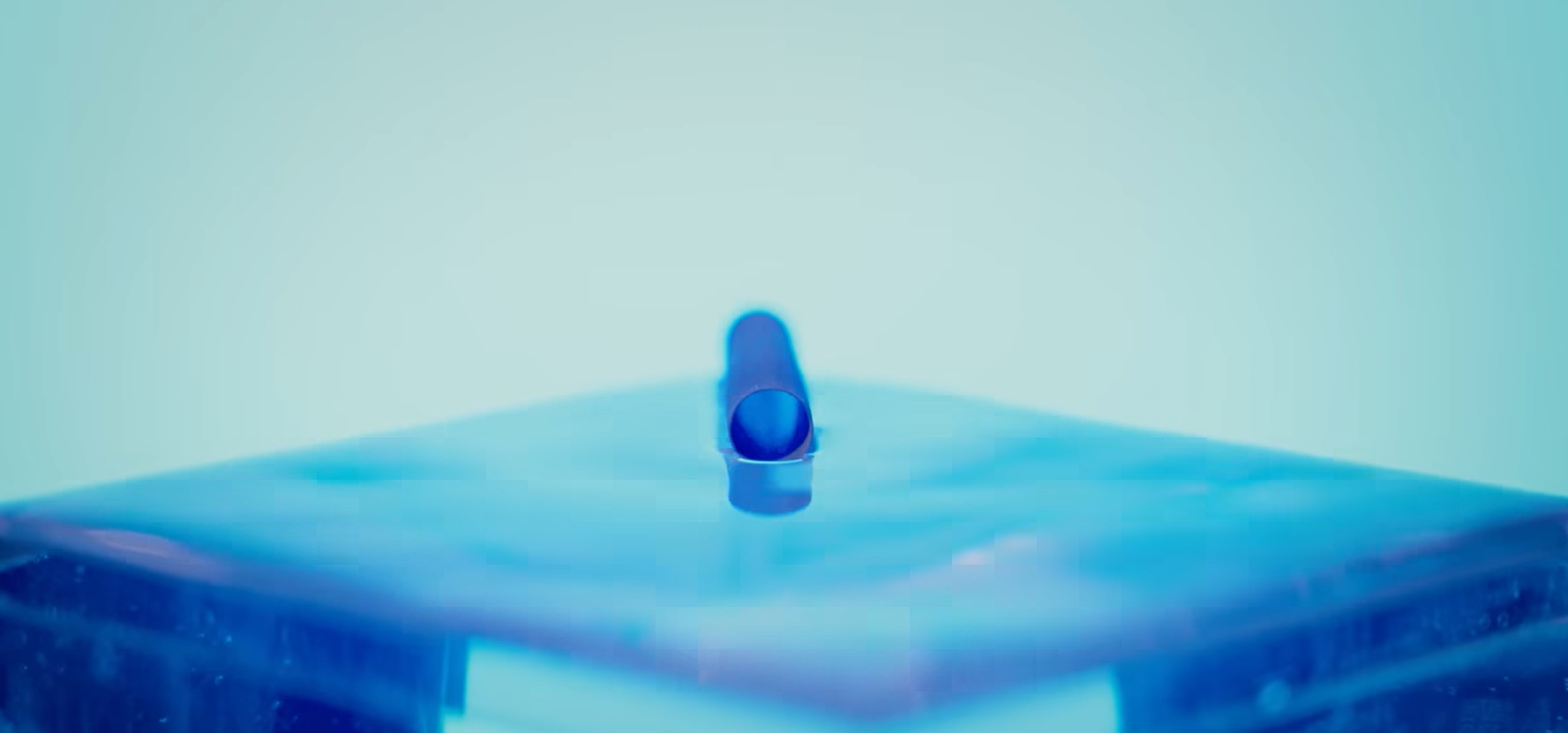Un nou material inovator inspirat de natura poate revoluționa industria navală O descoperire inovatoare în domeniul materialelor avansate promite să transforme fundamental modul în care sunt construite navele și structurile maritime, oferindu-le capacitatea de a fi aproape nescufundabile