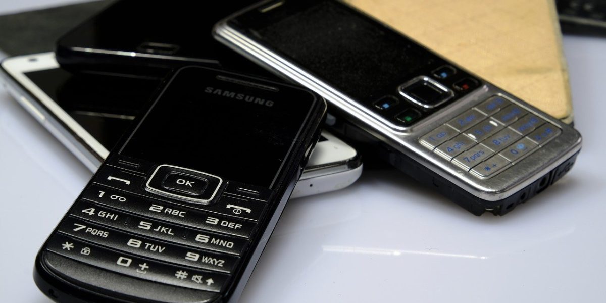 phone-2920775_1280.jpg - JurnalUrban