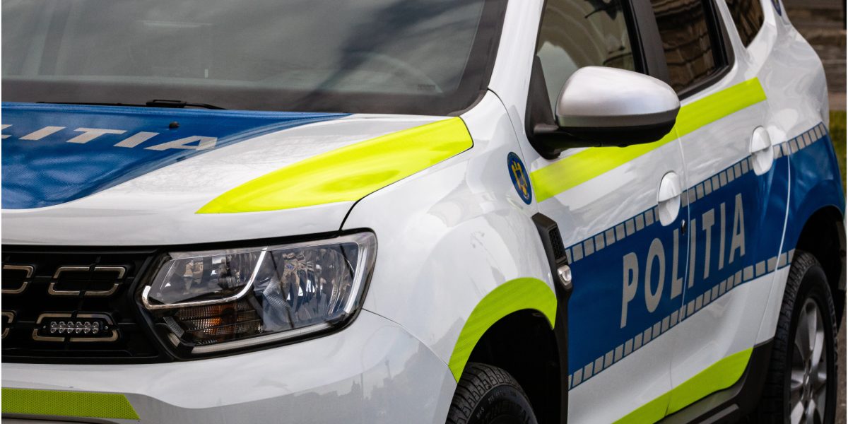politie-masina-foto-shutterstock.jpg - JurnalUrban