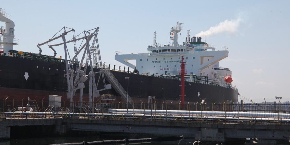 portul-constanta-remorchere-cargo-nave-vapoare-cereale-cale-ferate-port-dane-transport-containere-ma.jpeg - JurnalUrban