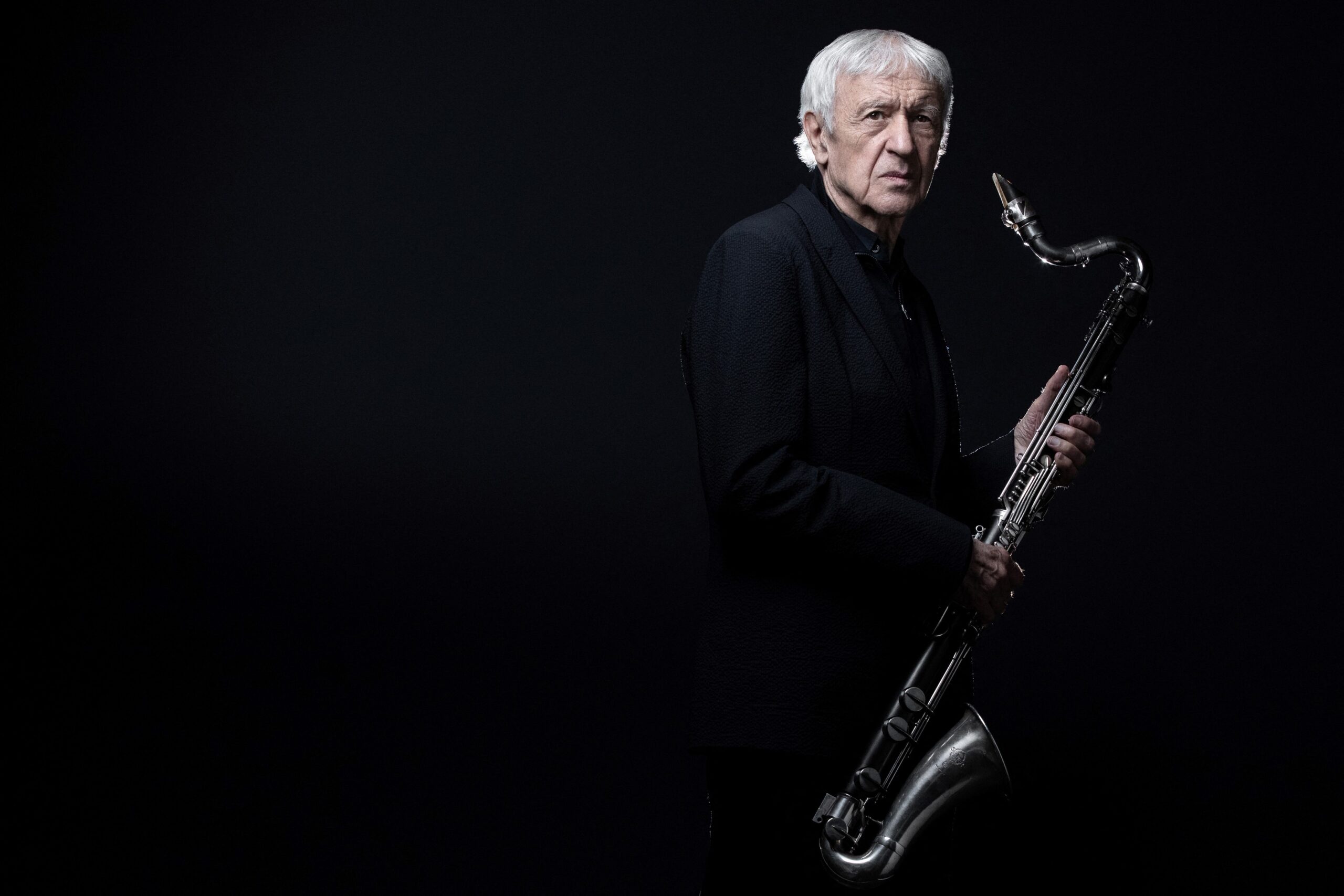 Tragedie în lumea jazzului: A murit legendarul clarinetist Michel Portal, la vârsta de 90 de ani Lumea muzicii de jazz a fost profund zguduită în ultimele ore odată cu vestea dispariției lui Michel Portal, unul dintre cei mai respectați și influenți clarinetiști ai secolului XX și începutului de XXI