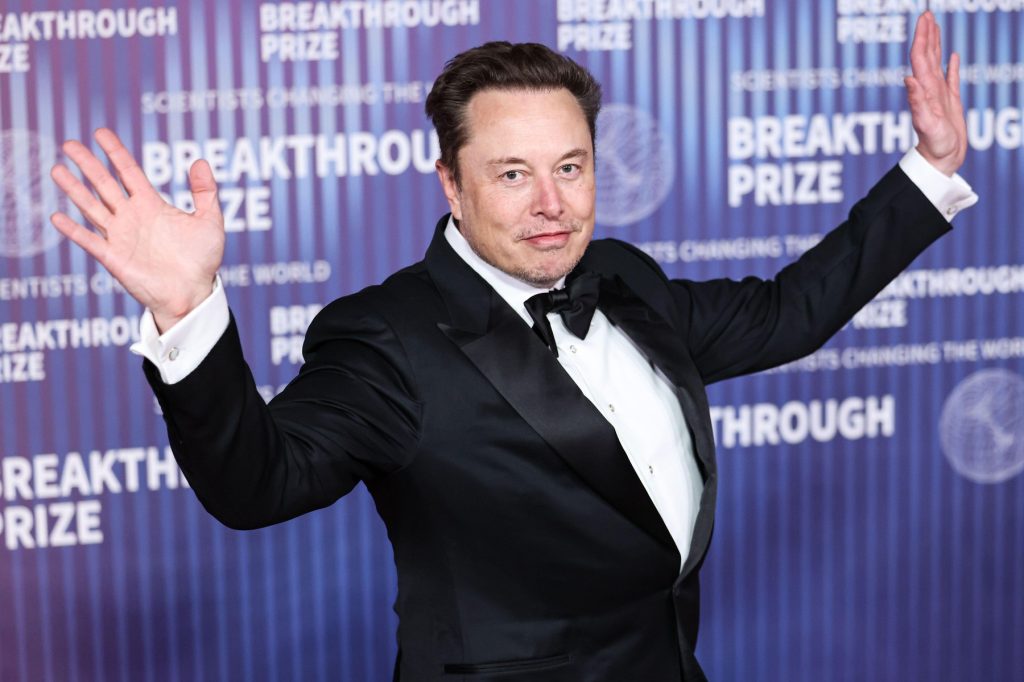 SpaceX, cumpărând o altă companie own, vizează crearea unui „soare conștient”