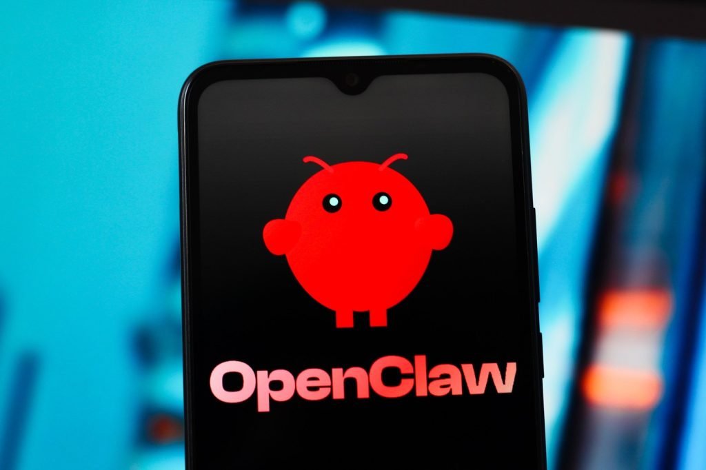 OpenClaw, agenții AI care alarmează de la Silicon Valley la Beijing: „păstrează apropierea de inteligența umană”
