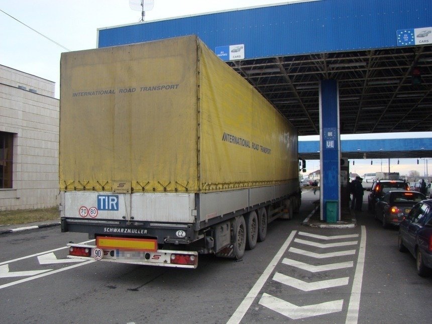 Traficul rutier prin punctul de trecere al frontierei de la Sighetu Marmației va fi temporar restricționat, în perioada următoare, pentru a permite efectuarea unor lucrări majore de reabilitare a podului rutier peste râul Tisa