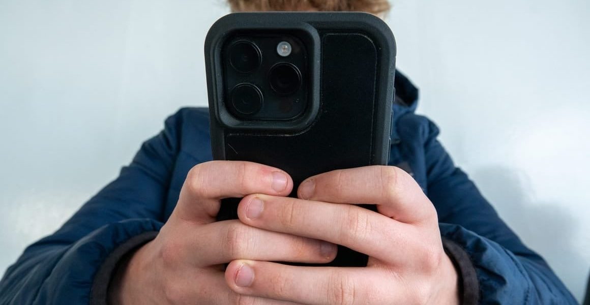 restrictii-de-varsta-copii-retele-de-socializare-europa.jpg - JurnalUrban