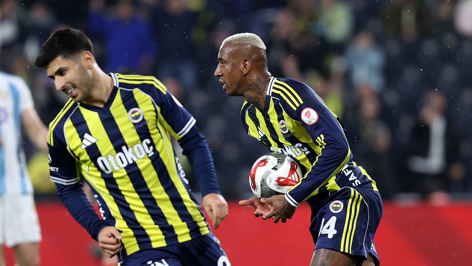 Fenerbahçe și Gençlerbirliği se întâlnesc într-un meci electrizant!
