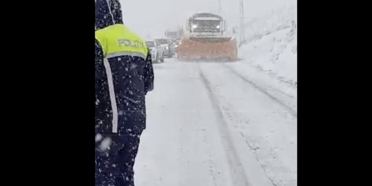 zapada-drumuri-deszapezire-frig-politie-drum-inchis.jpg - JurnalUrban