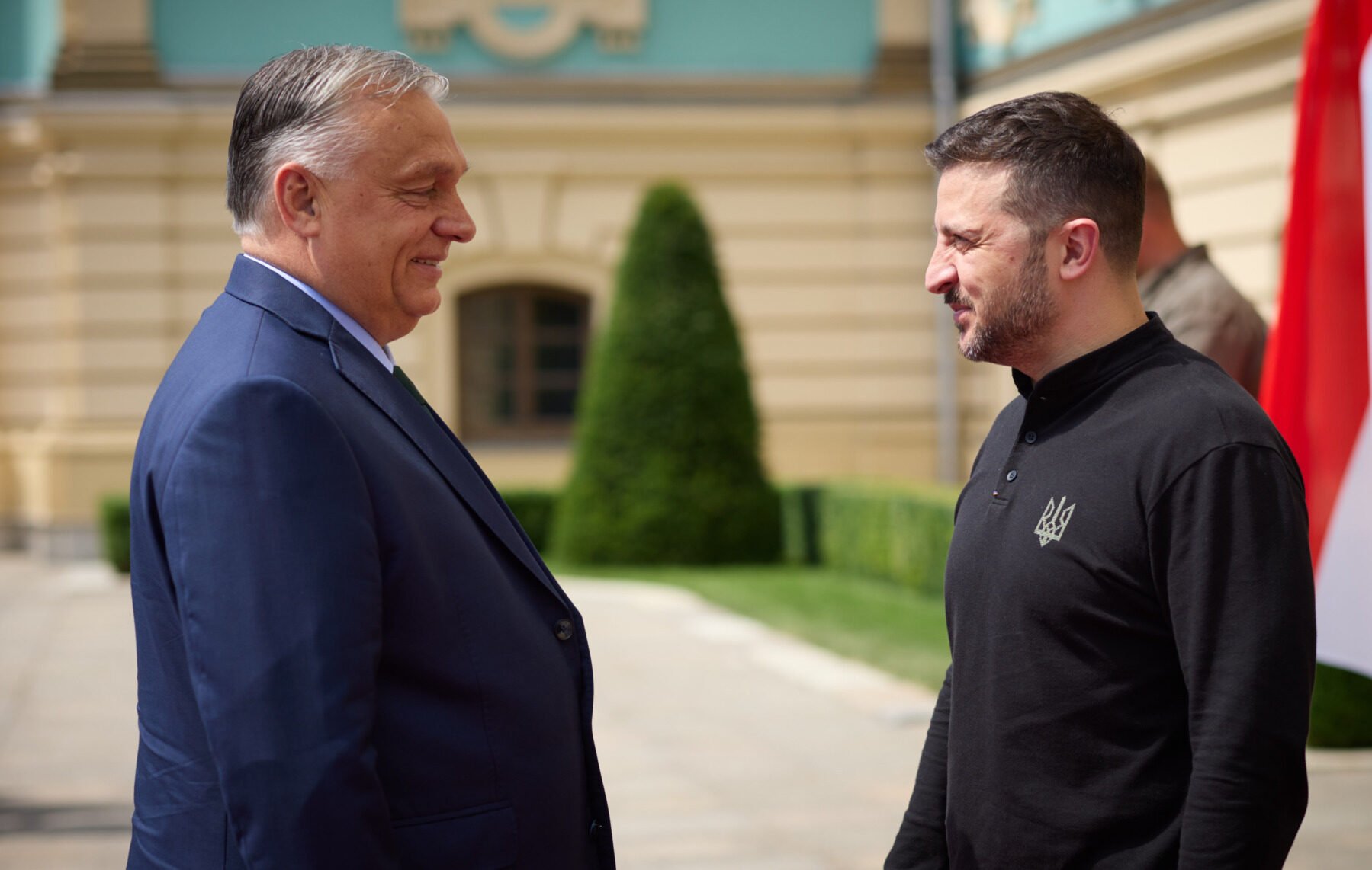 Orbán părăsește sala în timpul discursului lui Zelenski la Consiliul European Premierul ungar Viktor Orbán a părăsit sala de ședințe în timpul unei intervenții prin videoconferință a președintelui ucrainean Volodimir Zelenski, în cadrul Consiliului European