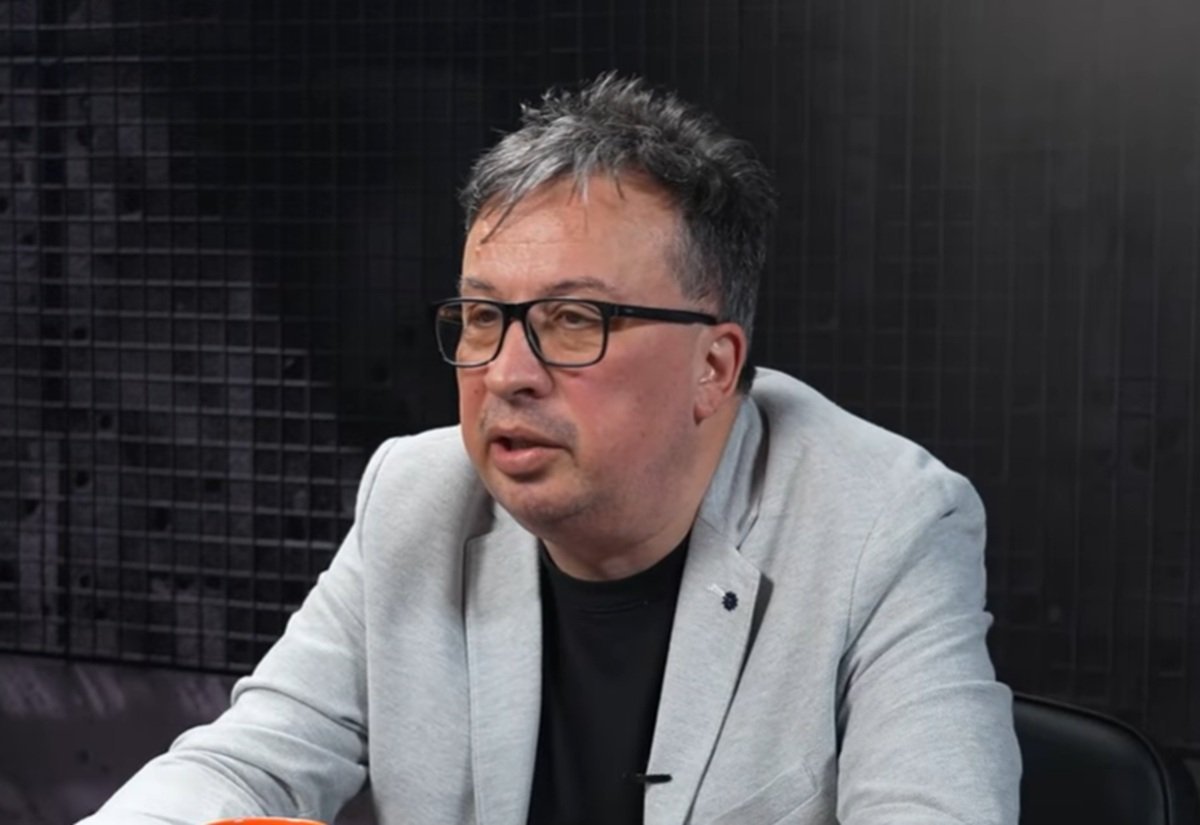 Marius Mitran: Ilie Balaci, mai talentat decât Hagi, dar cu o carieră mai scurtă Discuția despre cel mai mare fotbalist român din toate timpurile rămâne deschisă, cu Gică Hagi deținând, în general, titulatura de „Regele”