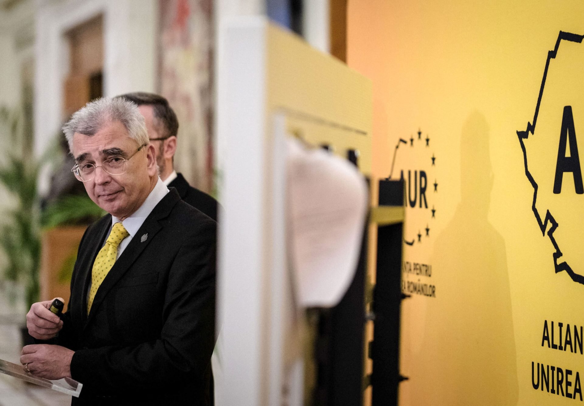 AUR refuză să voteze ajutorul pentru pensionarii cu venituri mici propus de PSD Petrișor Peiu, președintele Consiliului Național de Conducere și liderul senatorilor AUR, a anunțat miercuri că parlamentarii partidului nu vor participa la votul pentru amendamentul PSD privind acordarea unui ajutor unic pentru pensionarii cu pensii mici