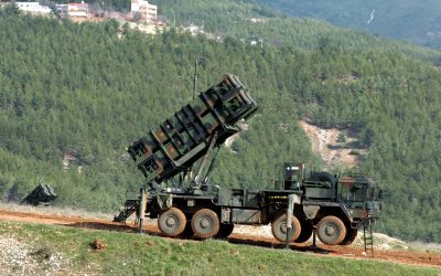 Turcia amplasează o nouă baterie Patriot la baza Incirlik, pe fondul tensiunilor regionale Ankara a anunțat miercuri că NATO va desfășura o nouă baterie de rachete antiaeriene Patriot la baza aeriană Incirlik din sudul Turciei