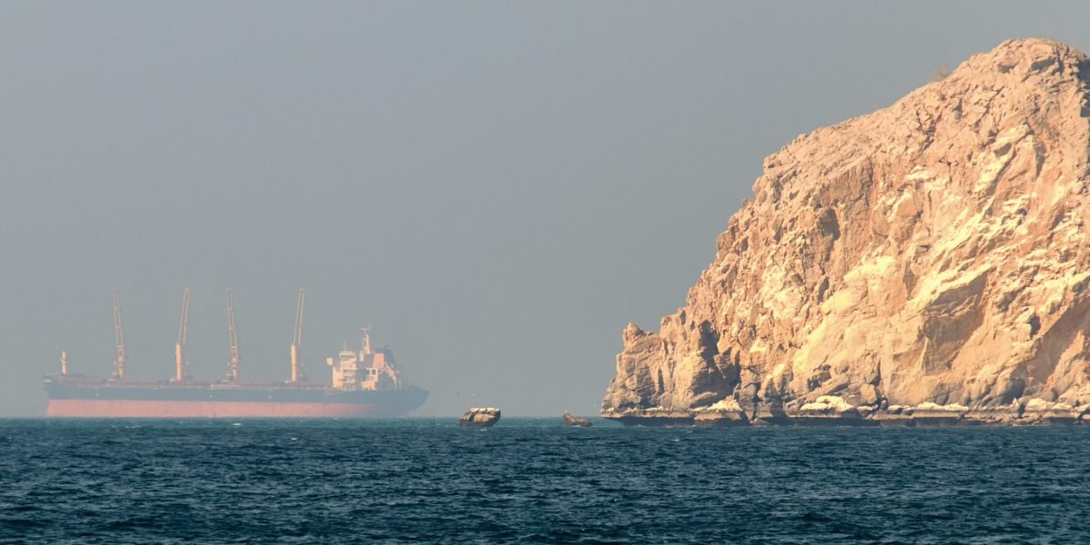 1773860937_Stramtoarea-Ormuz6-e1772630786482.jpg - JurnalUrban