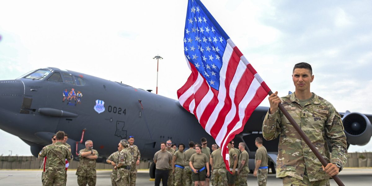 Nicușor Dan: România a fost promptă în a accepta componente militare SUA