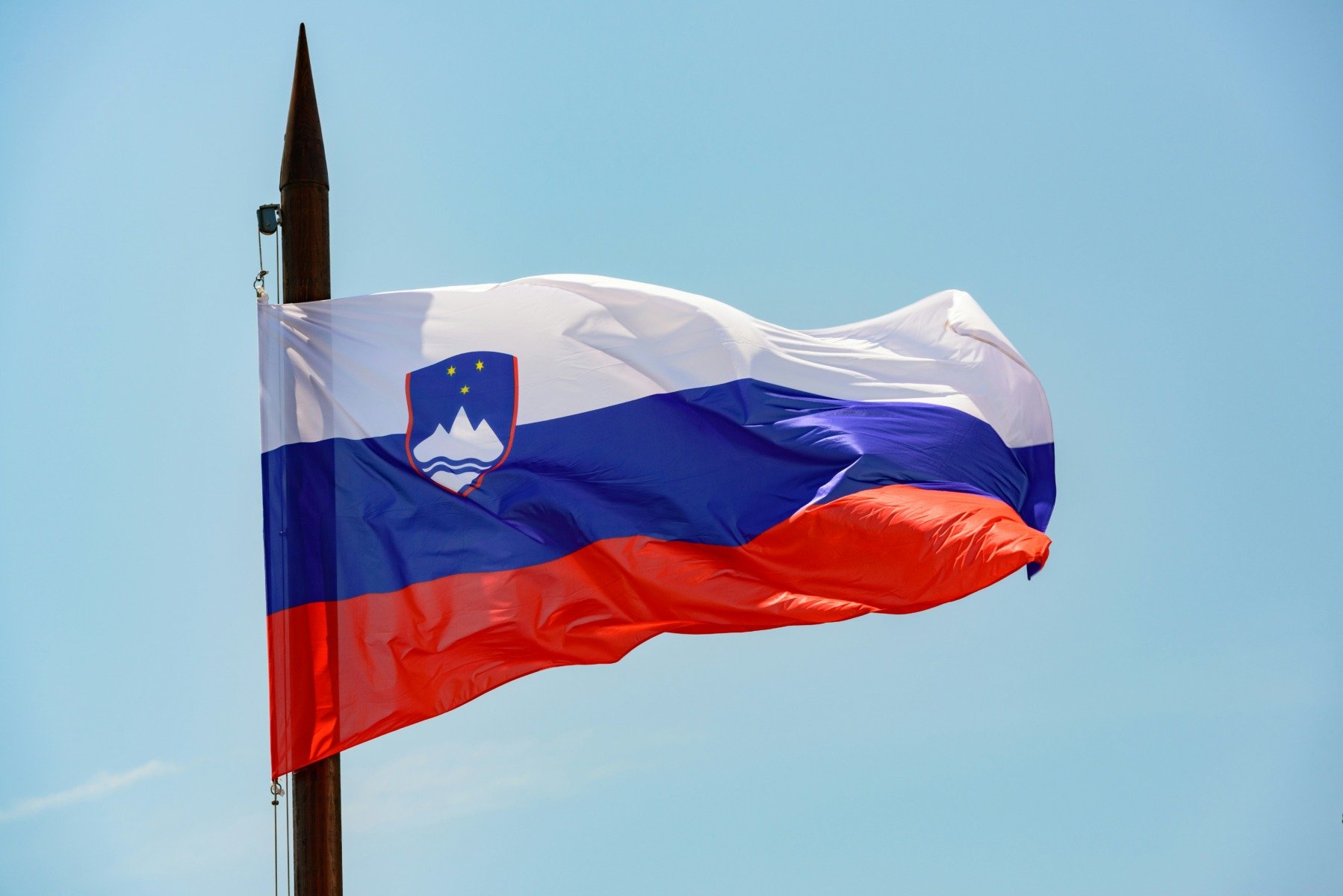 Opoziția slovenă, legături cu o firmă israeliană de spionaj înaintea alegerilor Liderul opoziției de dreapta din Slovenia, Janez Jansa, a recunoscut că s-a întâlnit cu un reprezentant al controversatei firme israeliene de spionaj Black Cube