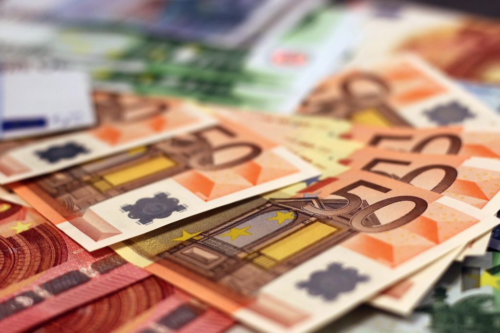 UE promite Ucrainei sprijin financiar, în ciuda opoziției Ungariei Uniunea Europeană va găsi soluții pentru a acorda Ucrainei împrumutul promis de 90 de miliarde de euro, chiar dacă Ungaria continuă să se opună acestei măsuri, a declarat vineri președinta Comisiei Europene, Ursula von der Leyen
