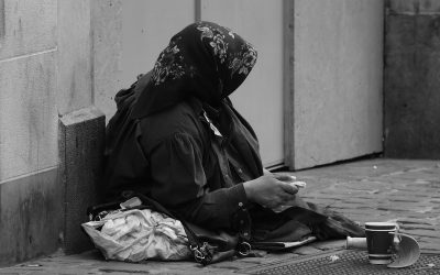 Ancheta: Români, acuzați că scot 160.000 lire anual de la un copil cerșetor din londra