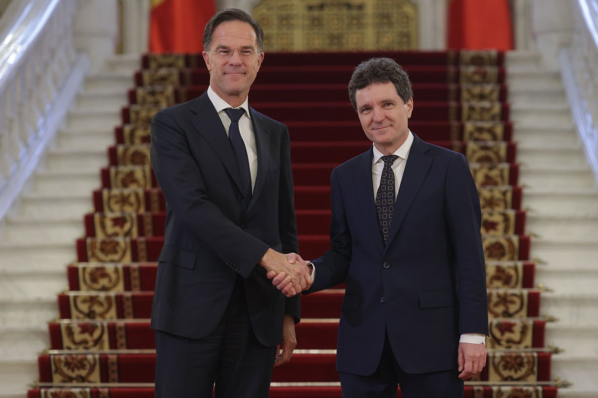 Președintele României, Nicușor Dan, se întâlnește cu secretarul general NATO, Mark Rutte, la Bruxelles Președintele României, Nicușor Dan, va avea o întrevedere crucială cu Secretarul General al NATO, Mark Rutte, joi, 19 martie 2026, la sediul Alianței Nord-Atlantice din Bruxelles, conform anunțului Administrației Prezidențiale