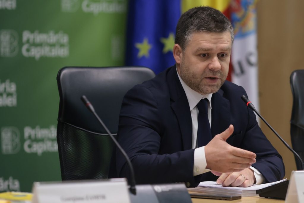 Primăria Capitalei, în pericol de insolvență dacă nu se aprobă bugetul Primarul General al Capitalei, Ciprian Ciucu, a tras un semnal de alarmă cu privire la posibilitatea ca Primăria București să intre în incapacitate de plată începând cu luna aprilie