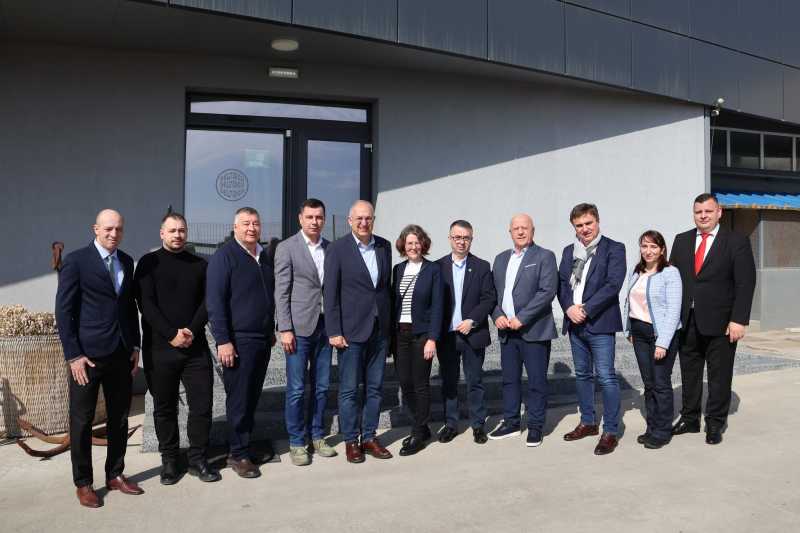 Comisarul european pentru oceane, încântat de investițiile europene în pește la Tulcea Tulcea, județul cu ieșire la Marea Neagră și Delta Dunării, a fost vizitat recent de comisarul european pentru Oceane și Pescuit, Costas Kadis